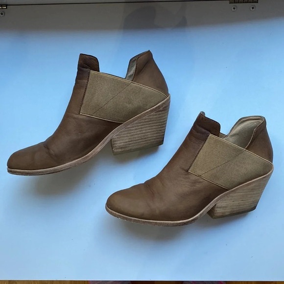 Eileen Fisher Even Booties Tan Brown Leather Ankle Booties Size 7 - Picture 3 of 12